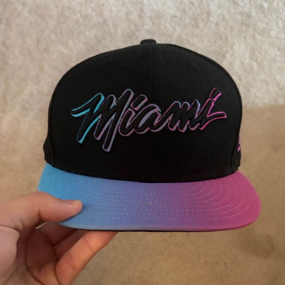 NEW ERA 2020/2021 MIAMI HEAT CITY EDITION SOUTH BEACH VICE